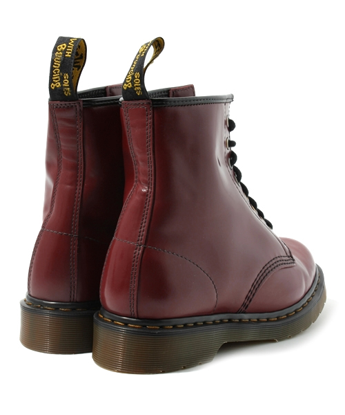 BEAMS（ビームス）の「Dr.Martens / ブロークン8HOLE（ドレスシューズ・メンズ・ブラック/ワイン・7/8/9/10）」の6枚目の写真