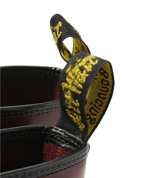 BEAMS（ビームス）の「Dr.Martens / ブロークン8HOLE（ドレスシューズ・メンズ・ブラック/ワイン・7/8/9/10）」の9枚目の写真