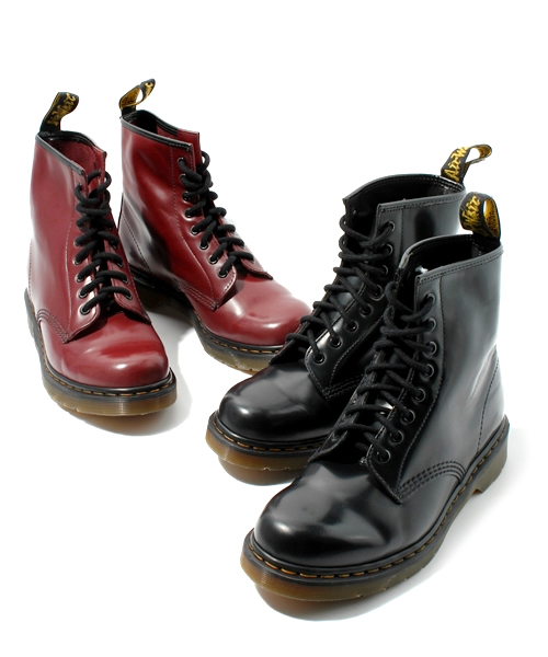 BEAMS（ビームス）の「Dr.Martens / ブロークン8HOLE（ドレスシューズ・メンズ・ブラック/ワイン・7/8/9/10）」の5枚目の写真