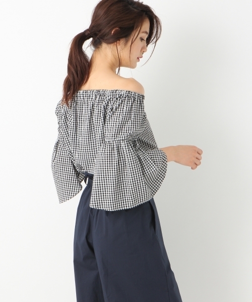 A part by（アパートバイ）の「TRオフショルフレアブラウス6S　762764 （シャツ/ブラウス・レディース・ターコイズブルー/ホワイト/ホワイト×ブラック/ブラック・LARGE/MEDIUM）」の8枚目の写真