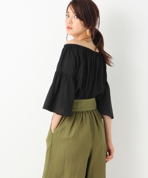 A part by（アパートバイ）の「TRオフショルフレアブラウス6S　762764 （シャツ/ブラウス・レディース・ターコイズブルー/ホワイト/ホワイト×ブラック/ブラック・LARGE/MEDIUM）」の17枚目の写真