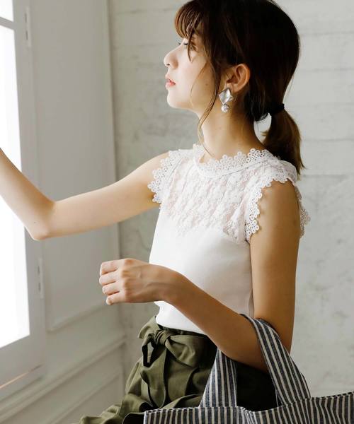 Girly Doll（ガーリードール）の「プチハイネックレースノースリーブ（シャツ/ブラウス・レディース・ホワイト/ブラック/ネイビー/イエロー/ピンクベージュ/パープル/ブルー・M/L/FREE）」の2枚目の写真