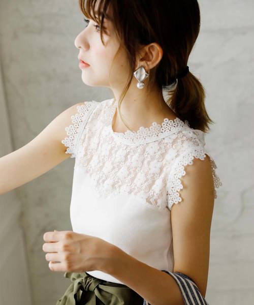 Girly Doll（ガーリードール）の「プチハイネックレースノースリーブ（シャツ/ブラウス・レディース・ホワイト/ブラック/ネイビー/イエロー/ピンクベージュ/パープル/ブルー・M/L/FREE）」の21枚目の写真