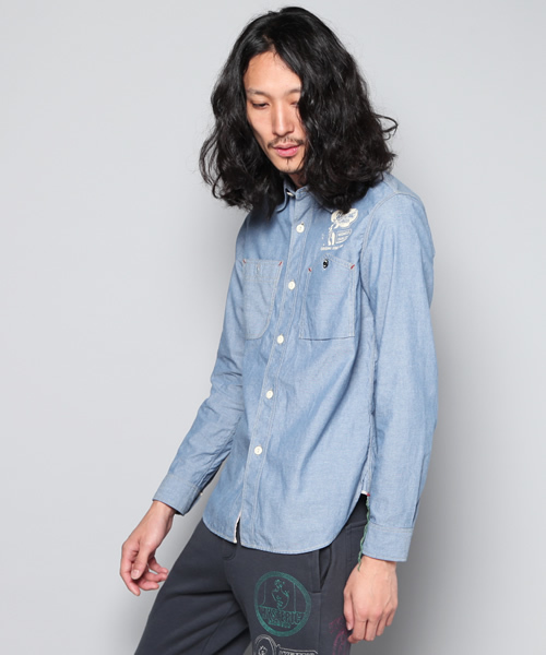 HYSTERIC GLAMOUR（ヒステリックグラマー）の「TURN IT ON pt 長袖ワークSH（シャツ/ブラウス・メンズ・インディゴブルー・MEDIUM/SMALL/LARGE）」の2枚目の写真