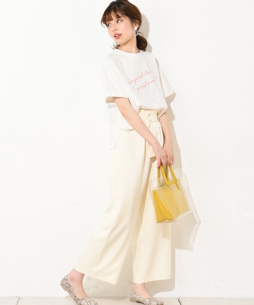 natural couture（ナチュラルクチュール）の「どっちが好き？ロゴT（Tシャツ/カットソー・レディース・ベージュ/オフホワイト/ミント/スミクロ・FREE）」の5枚目の写真