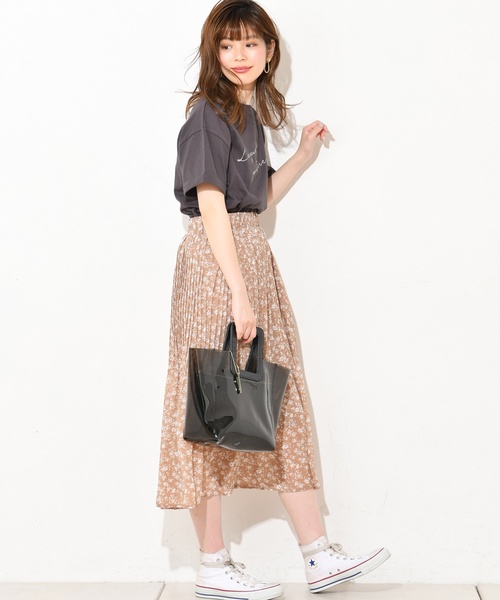 natural couture（ナチュラルクチュール）の「どっちが好き？ロゴT（Tシャツ/カットソー・レディース・ベージュ/オフホワイト/ミント/スミクロ・FREE）」の10枚目の写真