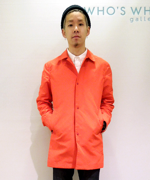 WHO'S WHO gallery（フーズフーギャラリー）の「【WEB限定価格】T/Cボンディングコート（ステンカラーコート・メンズ・ベージュ/ネイビー/アイボリー/ブルー/レッド/グリーン・MEDIUM/LARGE）」の11枚目の写真