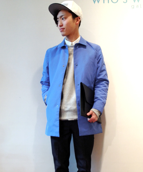 WHO'S WHO gallery（フーズフーギャラリー）の「【WEB限定価格】T/Cボンディングコート（ステンカラーコート・メンズ・ベージュ/ネイビー/アイボリー/ブルー/レッド/グリーン・MEDIUM/LARGE）」の9枚目の写真