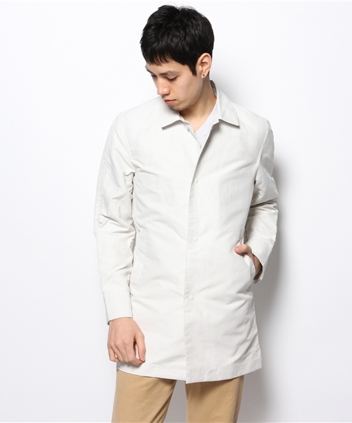 WHO'S WHO gallery（フーズフーギャラリー）の「【WEB限定価格】T/Cボンディングコート（ステンカラーコート・メンズ・ベージュ/ネイビー/アイボリー/ブルー/レッド/グリーン・MEDIUM/LARGE）」の2枚目の写真