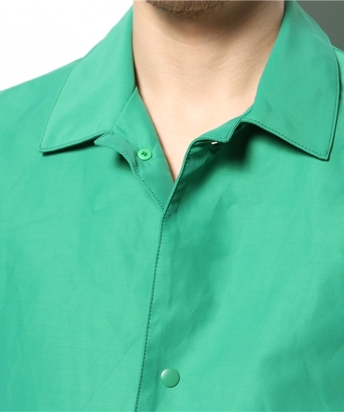 WHO'S WHO gallery（フーズフーギャラリー）の「【WEB限定価格】T/Cボンディングコート（ステンカラーコート・メンズ・ベージュ/ネイビー/アイボリー/ブルー/レッド/グリーン・MEDIUM/LARGE）」の19枚目の写真