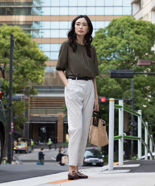 A/C DESIGN BY ALPHA CUBIC（エーシーデザインバイアルファキュービック）の「スクエアハンドルジュードバッグ（トートバッグ・レディース・ブラック/オフホワイト・フリー）」の18枚目の写真