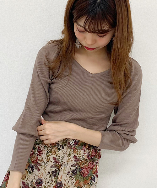 apres jour（アプレジュール）の「バックリボンパワショルニット【ZOZOTOWN限定アイテム】（ニット/セーター・レディース・ブラック/ベージュ/モカ/オレンジ系その他・フリー）」の2枚目の写真