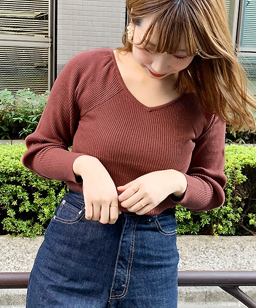 apres jour（アプレジュール）の「バックリボンパワショルニット【ZOZOTOWN限定アイテム】（ニット/セーター・レディース・ブラック/ベージュ/モカ/オレンジ系その他・フリー）」の5枚目の写真