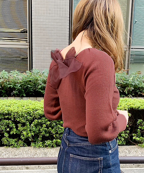 apres jour（アプレジュール）の「バックリボンパワショルニット【ZOZOTOWN限定アイテム】（ニット/セーター・レディース・ブラック/ベージュ/モカ/オレンジ系その他・フリー）」の7枚目の写真