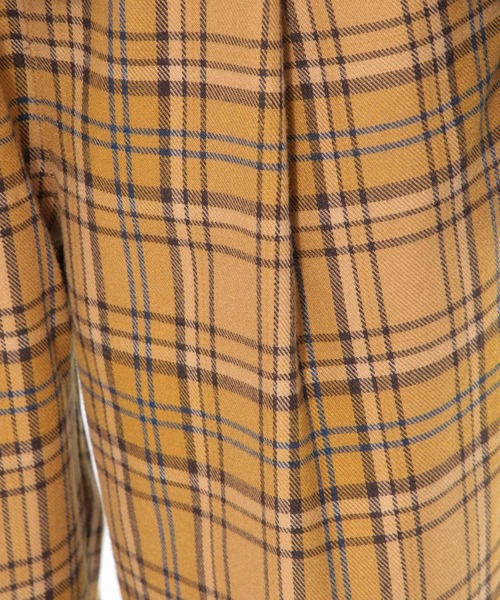 LAKOLE（ラコレ）の「リラックステーパードコックパンツ / LAKOLE（その他パンツ・レディース・ブラック/ベージュ/グリーン/モカ/ブラウン/その他5/サンドグレー・SMALL/MEDIUM/LARGE）」の22枚目の写真