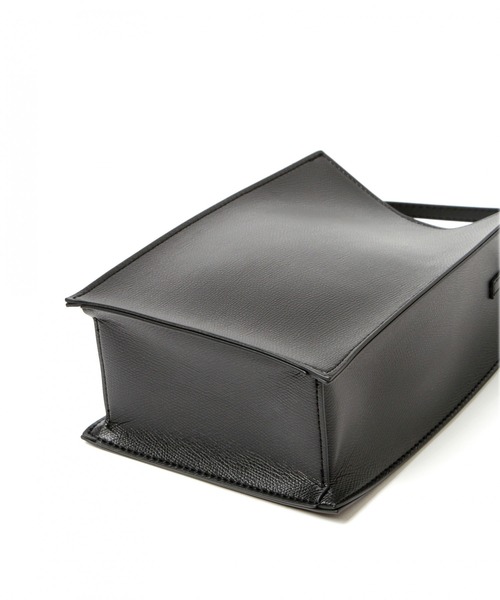 LAKOLE（ラコレ）の「ミニミニスクエアショルダー / LAKOLE（ショルダーバッグ・レディース・オフホワイト/サックスブルー/ベージュ/ブラック・FREE）」の16枚目の写真