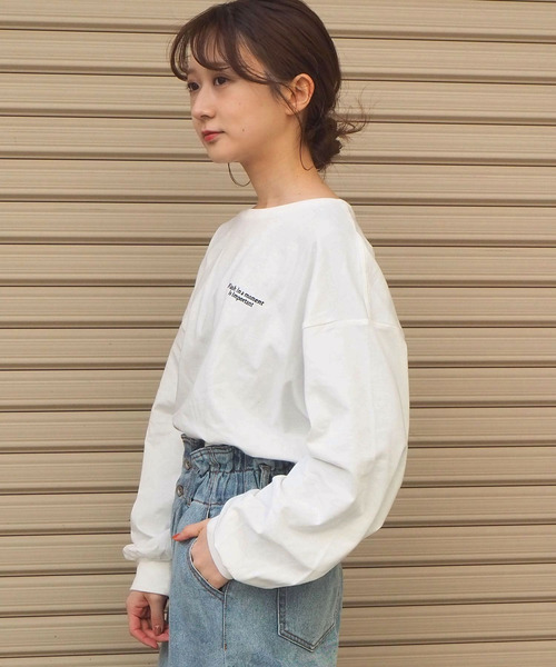 tiptop（ティップトップ）の「【web限定アイテム】英字新聞風後ろワッペンロンＴ（Tシャツ/カットソー・レディース・オフホワイト/ブラック/サックスブルー/パープル/アイボリー/スミクロ・FREE）」の9枚目の写真