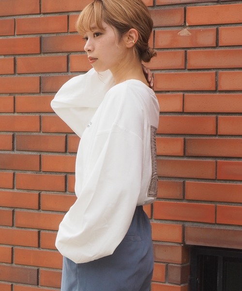 tiptop（ティップトップ）の「【web限定アイテム】英字新聞風後ろワッペンロンＴ（Tシャツ/カットソー・レディース・オフホワイト/ブラック/サックスブルー/パープル/アイボリー/スミクロ・FREE）」の19枚目の写真