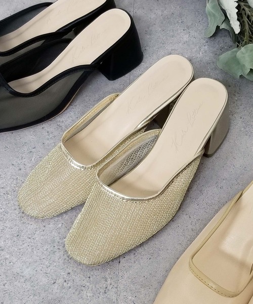 KOBE LETTUCE(コウベレタス)の「スクエアトゥチュールミュールサンダル(サンダル・レディース・ブラック/ベージュ/ゴールド・LL/S/M/L)」の3枚目の写真