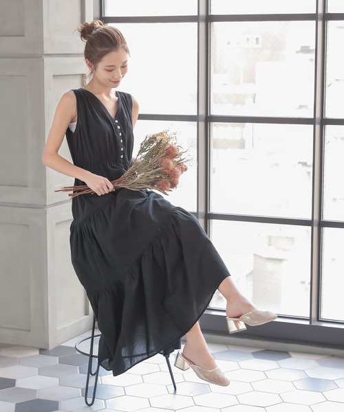 KOBE LETTUCE(コウベレタス)の「スクエアトゥチュールミュールサンダル(サンダル・レディース・ブラック/ベージュ/ゴールド・LL/S/M/L)」の15枚目の写真