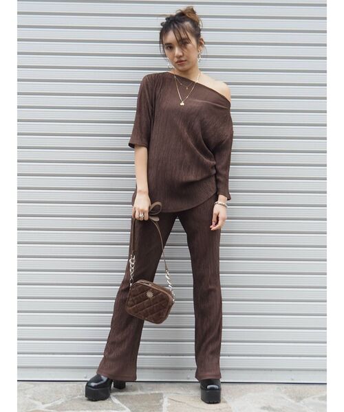 EVRIS（エヴリス）の「キルティングBOXショルダー BAG（ショルダーバッグ・レディース・ブラック/パープル/ブラウン/マスタード・FREE）」の6枚目の写真