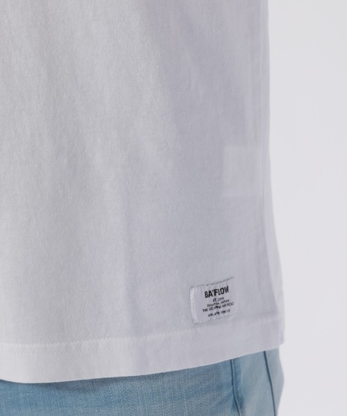 BAYFLOW(ベイフロー)の「エンボスロゴポケットTシャツ S/S(Tシャツ/カットソー・メンズ・ブルー/チャコール/ホワイト・MEDIUM/LARGE/SMALL)」の13枚目の写真