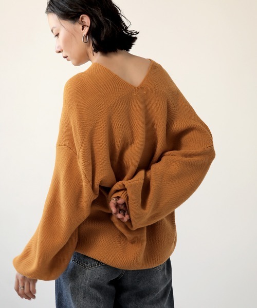 Bab（バブ）の「【WEB限定】抜け衿カラーニットプルオーバー（ニット/セーター・レディース・ベージュ/パープル/ブラウン/イエロー・FREE）」の15枚目の写真