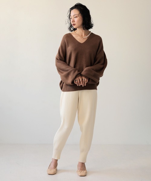 Bab（バブ）の「【WEB限定】抜け衿カラーニットプルオーバー（ニット/セーター・レディース・ベージュ/パープル/ブラウン/イエロー・FREE）」の16枚目の写真