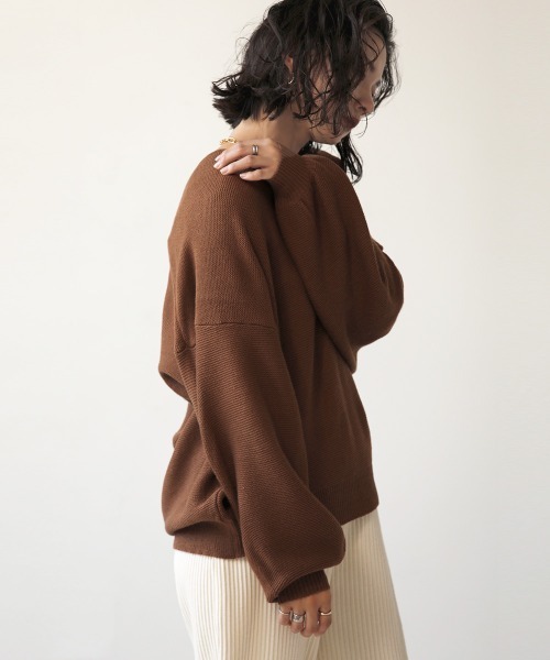 Bab（バブ）の「【WEB限定】抜け衿カラーニットプルオーバー（ニット/セーター・レディース・ベージュ/パープル/ブラウン/イエロー・FREE）」の19枚目の写真