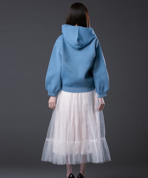 emiriawiz（エミリアウィズ）の「度詰めロゴニットフーディ（パーカー