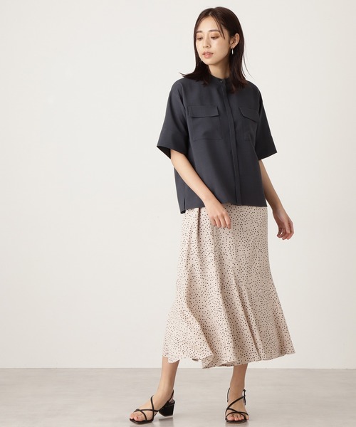 N.（N. Natural Beauty Basic）（エヌエヌナチュラルビューティーベーシック）の「◆ドライポプリンハーフスリーブシャツ（シャツ/ブラウス・レディース・チャコールグレー/オフホワイト/カーキ/ブルー・MEDIUM）」の7枚目の写真