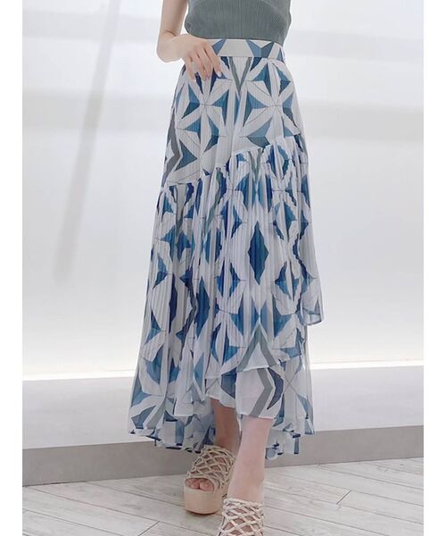 MERCURYDUO（マーキュリーデュオ）の「ジオメトリックプリーツティアードスカート（スカート・レディース・イエロー/ブルー/オレンジ・FREE）」の7枚目の写真