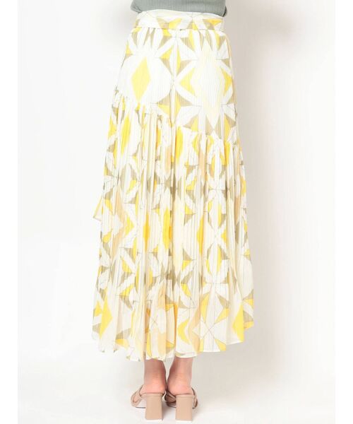 MERCURYDUO（マーキュリーデュオ）の「ジオメトリックプリーツティアードスカート（スカート・レディース・イエロー/ブルー/オレンジ・FREE）」の18枚目の写真