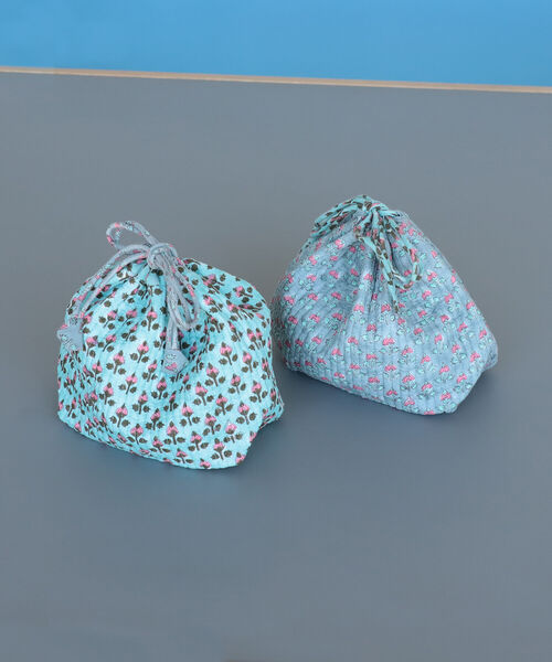 B:MING by BEAMS（ビーミングバイビームス）の「Rungta × B:MING by BEAMS / 別注 ランチポーチ（ポーチ・レディース・グレー/ブルー・ONE SIZE）」の4枚目の写真