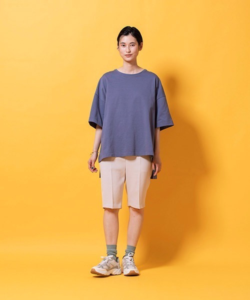 lautreamont BLEUBLANC（ロートレアモンブルーブラン）の「サイドスリットジャージTシャツ（Tシャツ/カットソー・レディース・ホワイト/ブラック/ブルー/キャメル・9号）」の5枚目の写真