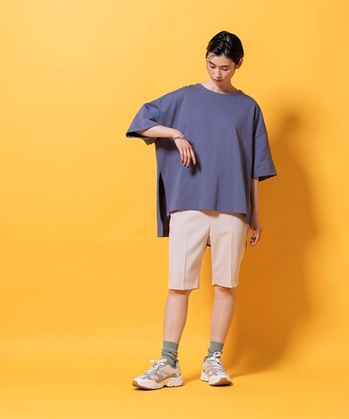 lautreamont BLEUBLANC（ロートレアモンブルーブラン）の「サイドスリットジャージTシャツ（Tシャツ/カットソー・レディース・ホワイト/ブラック/ブルー/キャメル・9号）」の6枚目の写真