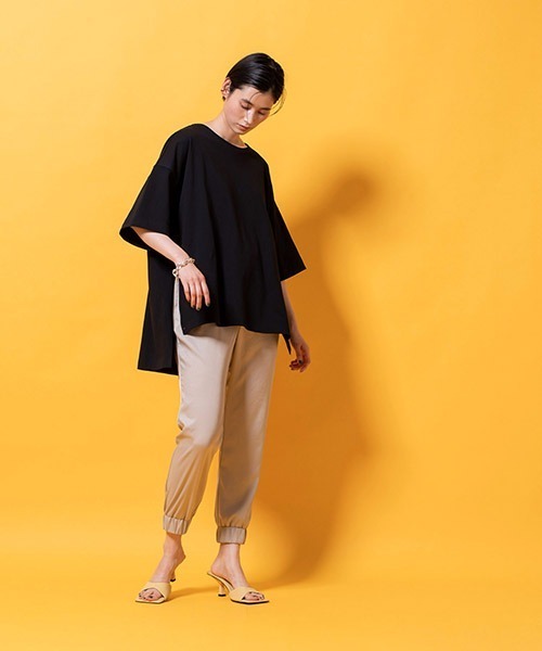 lautreamont BLEUBLANC（ロートレアモンブルーブラン）の「サイドスリットジャージTシャツ（Tシャツ/カットソー・レディース・ホワイト/ブラック/ブルー/キャメル・9号）」の13枚目の写真