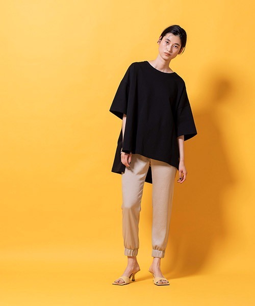 lautreamont BLEUBLANC（ロートレアモンブルーブラン）の「サイドスリットジャージTシャツ（Tシャツ/カットソー・レディース・ホワイト/ブラック/ブルー/キャメル・9号）」の17枚目の写真