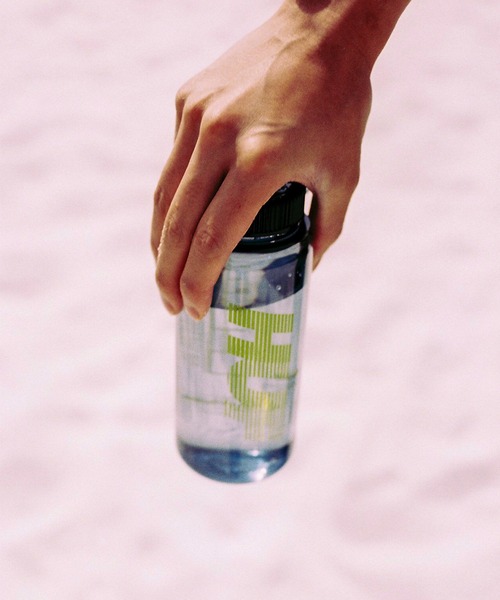 NALGENE（ナルゲン）の「10K WATER BOTTLE for NALGENE  HUF ハフ  ウォーターボトル 500ml（水筒・メンズ・グレー・O/S）」の3枚目の写真