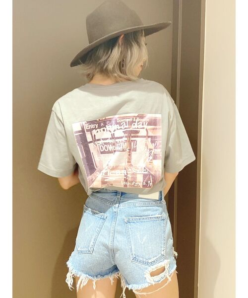 GYDA（ジェイダ）の「NEW BACK RIPPEDデニムショーパン（デニムパンツ・レディース・インディゴブルー/ライトブルー/ブルー・X-SMALL/LARGE/SMALL/MEDIUM）」の6枚目の写真