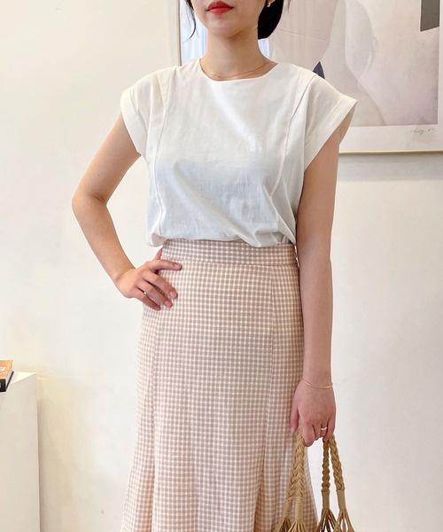 CEMONEMO(セモネモ)の「リネン混 ショルダータック トップス(シャツ/ブラウス・レディース・ホワイト/ブラック/ベージュ・FREE)」の4枚目の写真