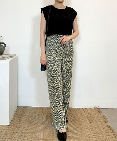 CEMONEMO(セモネモ)の「リネン混 ショルダータック トップス(シャツ/ブラウス・レディース・ホワイト/ブラック/ベージュ・FREE)」の16枚目の写真