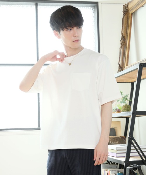 TopIsm（トップイズム）の「吸水速乾 ワイドシルエットUSAコットンクルーネック半袖Tシャツ（Tシャツ/カットソー・メンズ・ブラック/ベージュ/ネイビー/オフホワイト/ブルー/ライトグリーン/グレー系その他/グレイッシュベージュ/サックスブルー/グレー/グリーン/オレンジ・LL/M/L）」の2枚目の写真