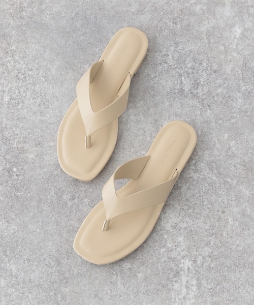 GLOBAL WORK（グローバルワーク）の「PUトングサンダル/948868（サンダル・レディース・ブラック/オフホワイト/ブラウン/ライトベージュ・MEDIUM/LARGE）」の2枚目の写真