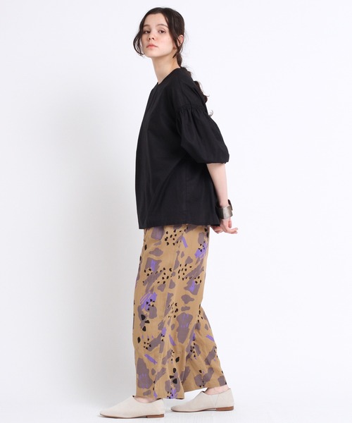 RNA-N（アールエヌエーエヌ）の「B2642 シャーリングスリーブリブブラウス（シャツ/ブラウス・レディース・ブラック/オフホワイト/オレンジ・MEDIUM）」の12枚目の写真