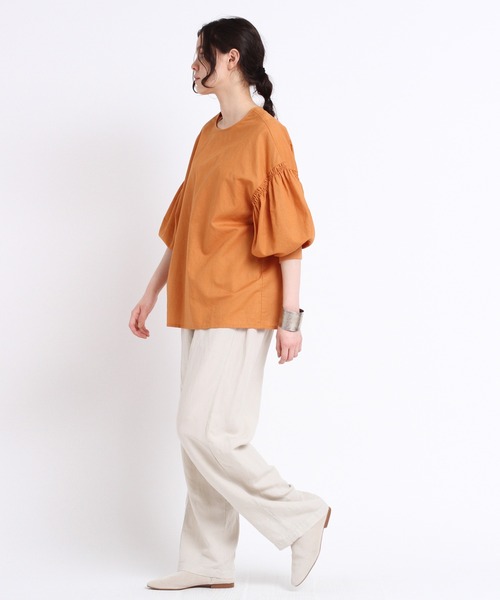 RNA-N（アールエヌエーエヌ）の「B2642 シャーリングスリーブリブブラウス（シャツ/ブラウス・レディース・ブラック/オフホワイト/オレンジ・MEDIUM）」の16枚目の写真