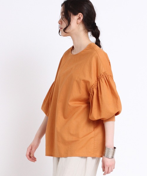 RNA-N（アールエヌエーエヌ）の「B2642 シャーリングスリーブリブブラウス（シャツ/ブラウス・レディース・ブラック/オフホワイト/オレンジ・MEDIUM）」の13枚目の写真