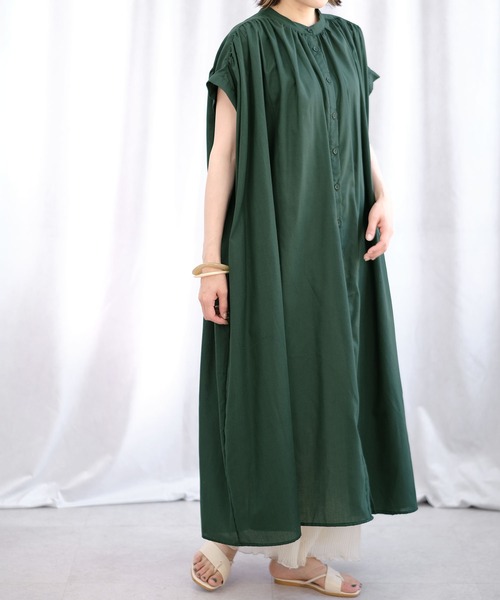 ANDJ(アンドジェイ)の「オーバーサイズバンドカラーギャザーワンピース(ワンピース・レディース・オレンジ/グリーン/オフホワイト/ブラック・M)」の7枚目の写真