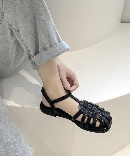 LAC-VERT（ラック・ヴェール）の「レザー編みグルカサンダル（サンダル・レディース・ブラック/ブラウン・M/L）」の2枚目の写真