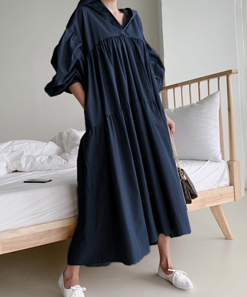 La-gemme（ラジェム）の「フード付きルーズワンピース（ワンピース・レディース・ライトグレー/ブラック/ネイビー/ブラウン/カーキ・フリー）」の5枚目の写真